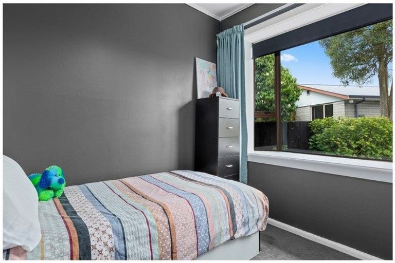 Photo of property in 15 Elwyn Place, Avonhead, Christchurch, 8042