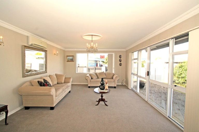 Photo of property in 145 Mangorei Road, Merrilands, New Plymouth, 4312