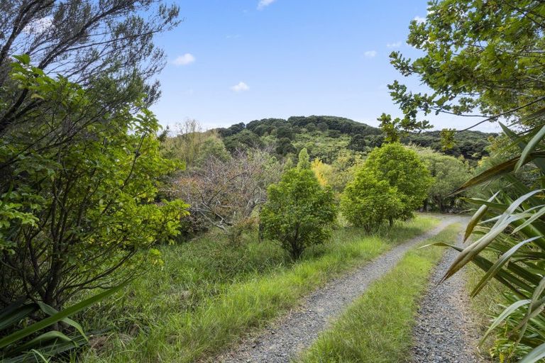 Photo of property in 138 Paroa Bay Road, Russell, 0272