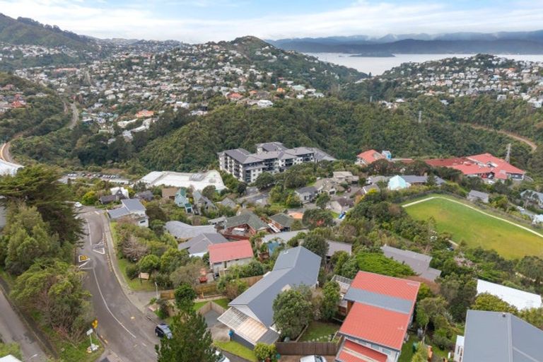 Photo of property in 51 Winston Street, Crofton Downs, Wellington, 6035