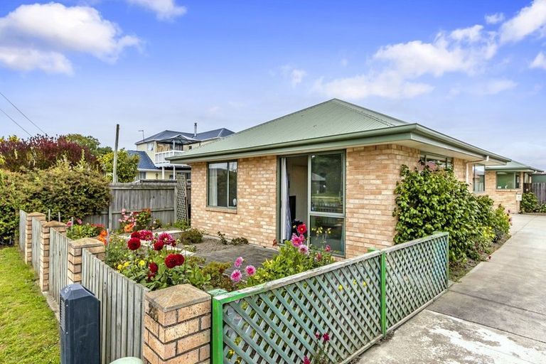 Photo of property in 1/295 Pages Road, Wainoni, Christchurch, 8061