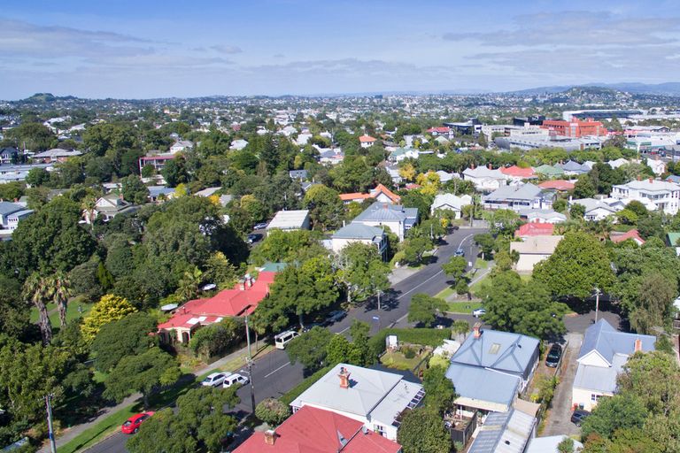 Photo of property in 9 Brentwood Avenue, Mount Eden, Auckland, 1024