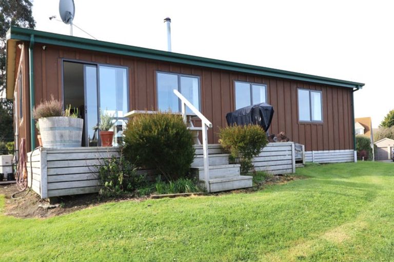 Photo of property in 17 High Street, Kakanui, Oamaru, 9495