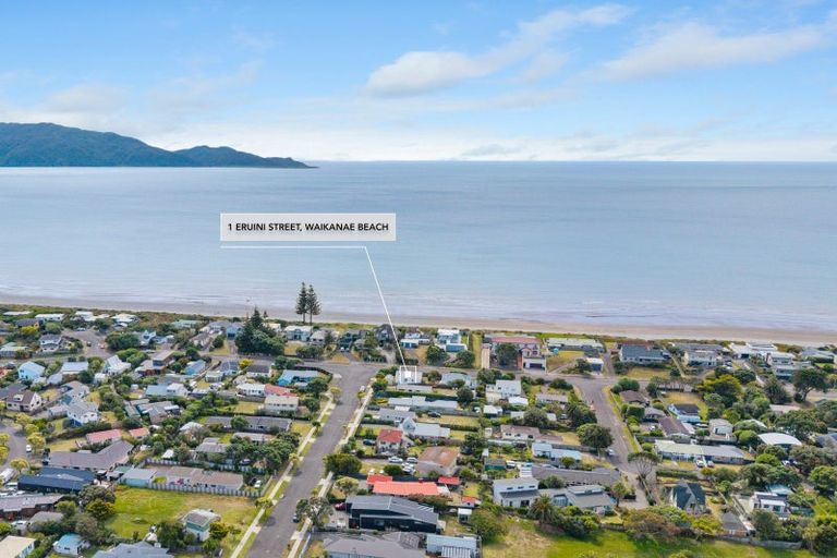Photo of property in 1 Eruini Street, Waikanae Beach, Waikanae, 5036