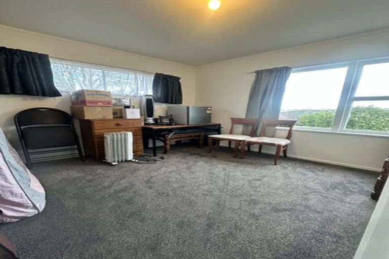 Photo of property in 1 Bentley Avenue, Glenfield, Auckland, 0629