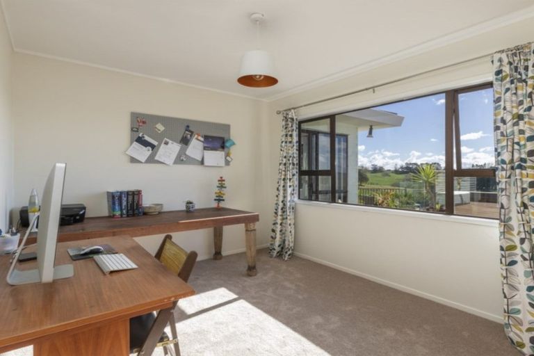 Photo of property in 66 Waiteitei Road, Wellsford, 0974
