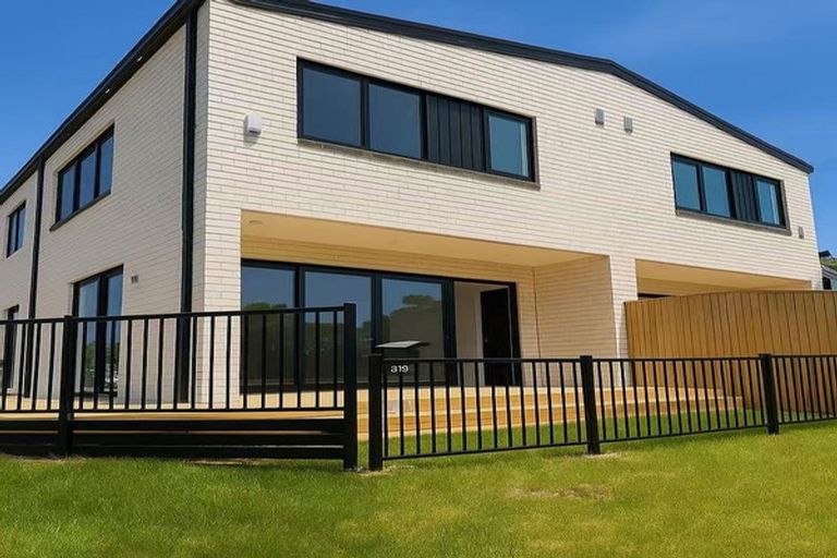 Photo of property in 1 Rosalind Road, Glenfield, Auckland, 0629