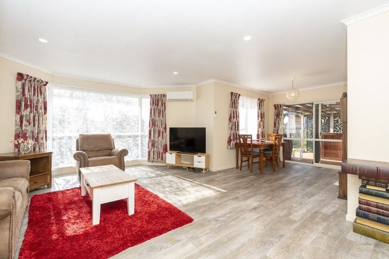 Photo of property in 29 Lloyd Drive, Nawton, Hamilton, 3200