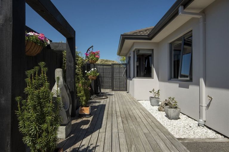 Photo of property in 53 Matene Place, Papamoa Beach, Papamoa, 3118