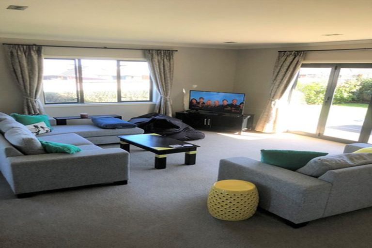 Photo of property in 43 Somerton Drive, Huntington, Hamilton, 3210