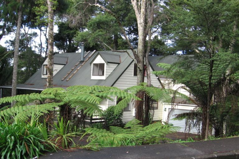 Photo of property in 12 Minnehaha Avenue, Titirangi, Auckland, 0604