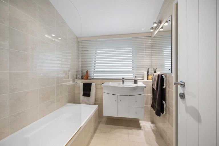 Photo of property in 29 Blue Bell Parade, Omaha, 0986