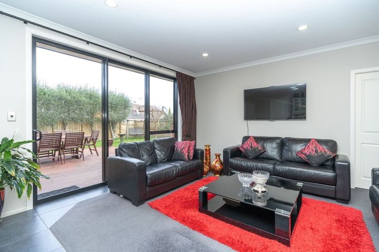 Photo of property in 7 Gibbston Close, Huntington, Hamilton, 3210