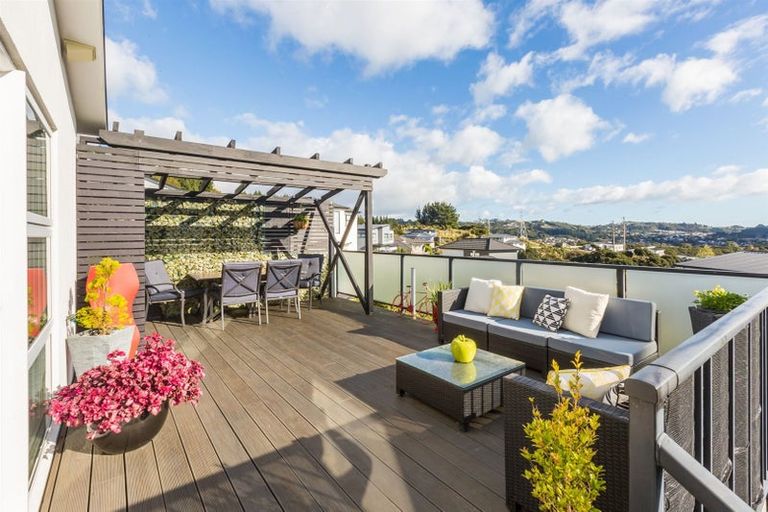 Photo of property in 62 Endeavour Drive, Whitby, Porirua, 5024