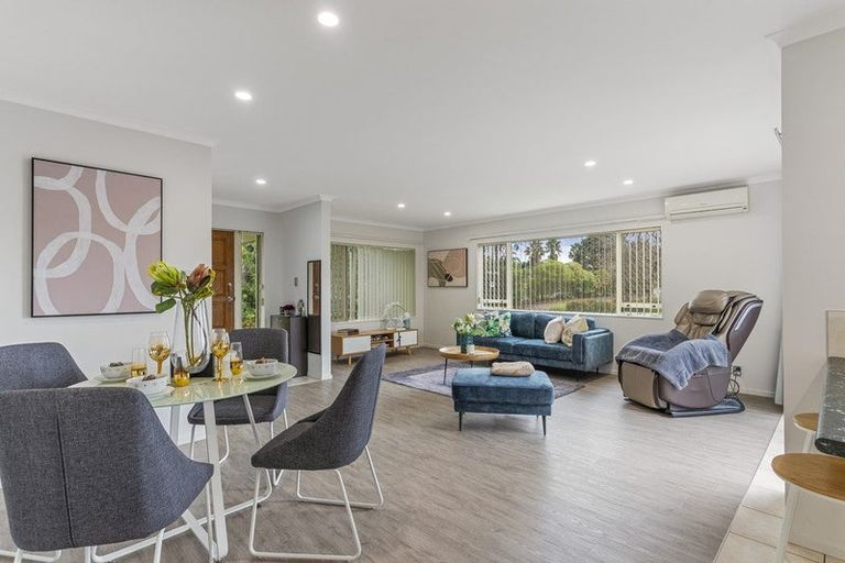 Photo of property in 2 Marlon Lane, East Tamaki, Auckland, 2016