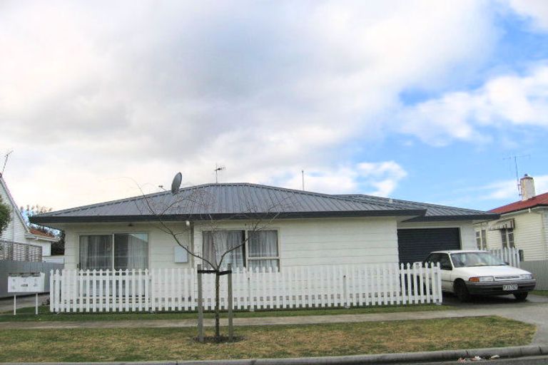 Photo of property in 2/408 Awatea Street, Akina, Hastings, 4122