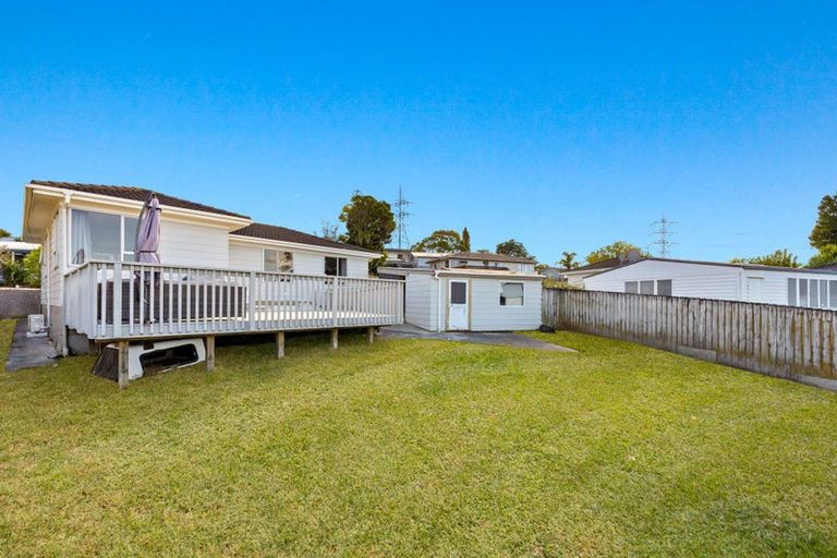 Photo of property in 1/14 Doone Place, Massey, Auckland, 0614