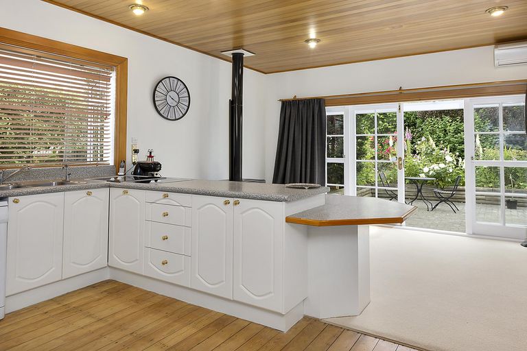 Photo of property in 77 Hawthorn Avenue, Mornington, Dunedin, 9011