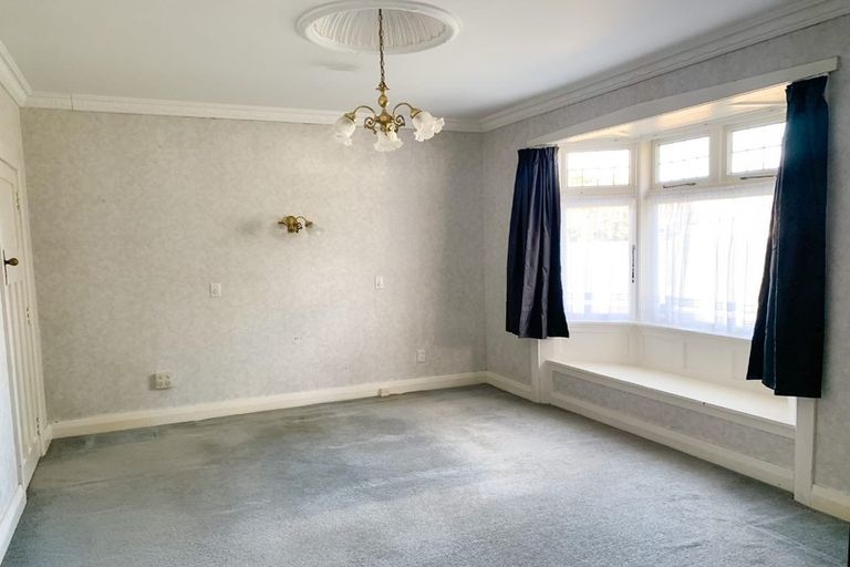 Photo of property in 18 Kauri Street, Woburn, Lower Hutt, 5011