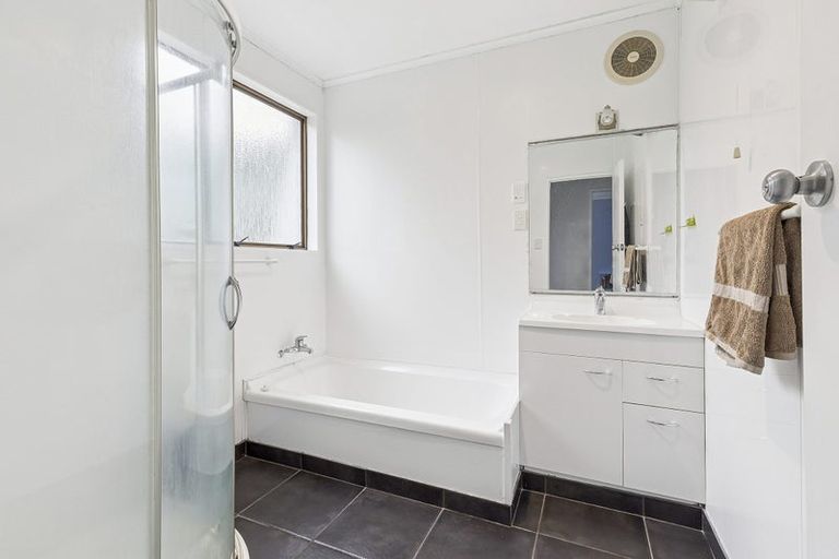 Photo of property in 14 Balliol Drive, Tawa, Wellington, 5028