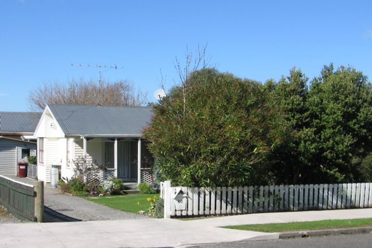 Photo of property in 30 Watt Street, Featherston, 5710