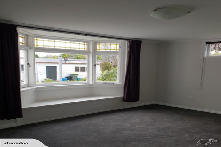 Photo of property in 25 Taupaki Road, Taupaki, Henderson, 0782