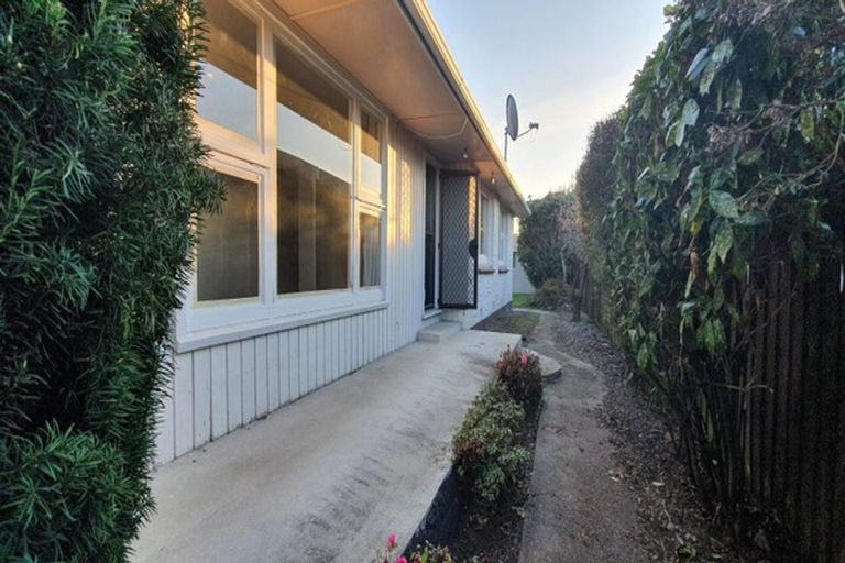 Photo of property in 12 Wingate Street, Redwood, Christchurch, 8051