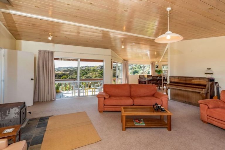 Photo of property in 7 Powells Road, Cable Bay, 0420