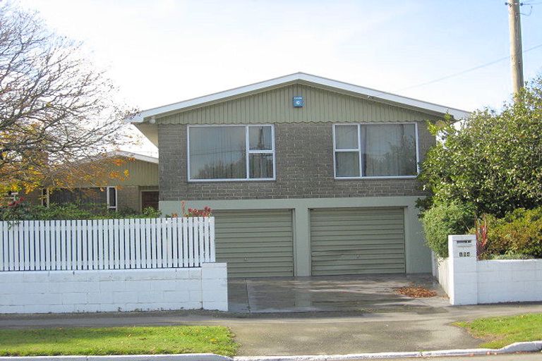Photo of property in 124 Waimairi Road, Ilam, Christchurch, 8041