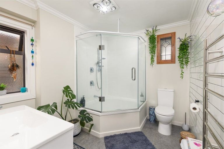 Photo of property in 31 Timaru Road, Waimate, 7924