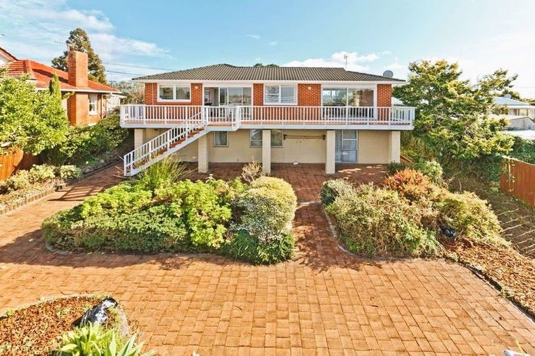 Photo of property in 54 Manuka Road, Glenfield, Auckland, 0629