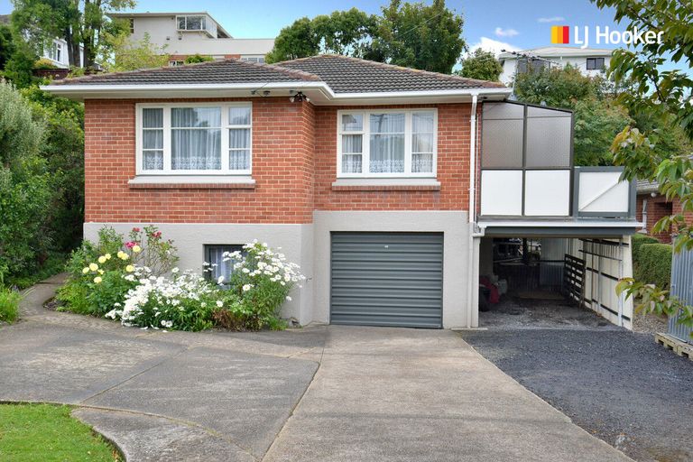 Photo of property in 6 Middleton Road, Kew, Dunedin, 9012