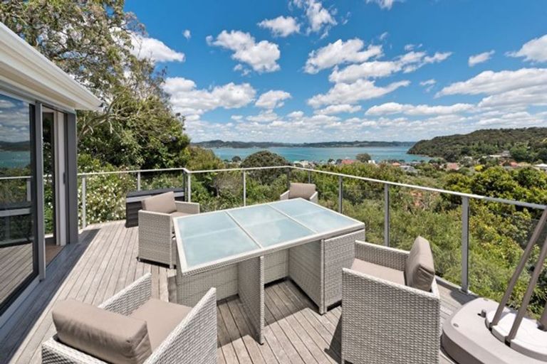 Photo of property in 3 Oneroa Road, Russell, 0202