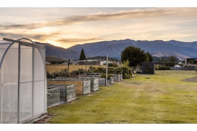 Photo of property in 271 Glen Lyon Road, Twizel, 7901