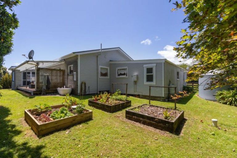 Photo of property in 826 Mokau Road, Mimi, Urenui, 4377