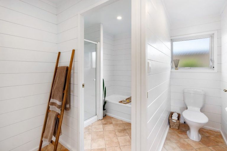 Photo of property in 83 Brookvale Road, Havelock North, 4130