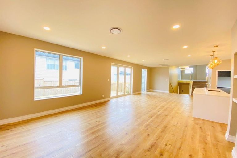 Photo of property in 141 Colonial Drive, Silverdale, 0932