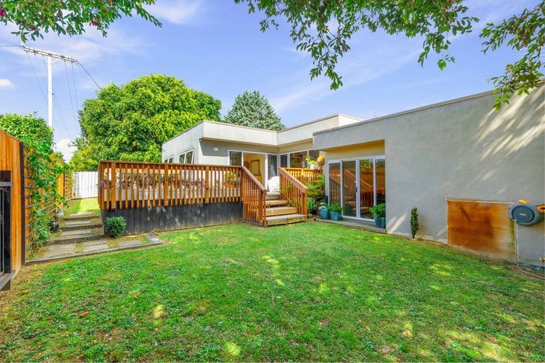 Photo of property in 1/350 Royal Road, Massey, Auckland, 0614