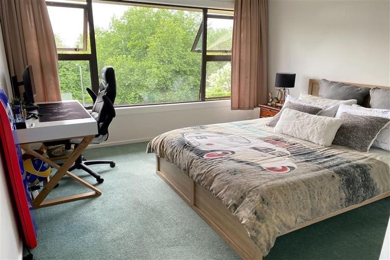 Photo of property in 283 Devonport Road, Tauranga, 3110