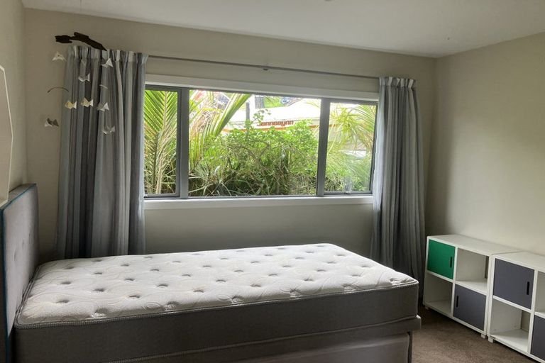 Photo of property in 92 Shakespear Road, Army Bay, Whangaparaoa, 0930