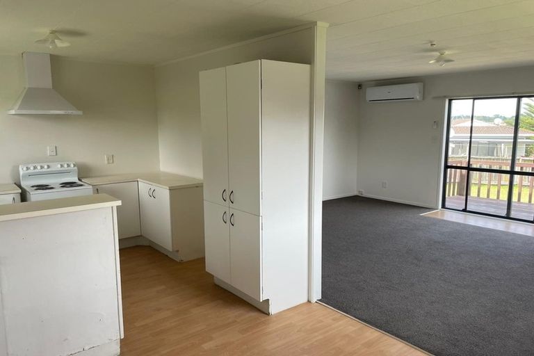 Photo of property in 195 Mahia Road, Wattle Downs, Auckland, 2103