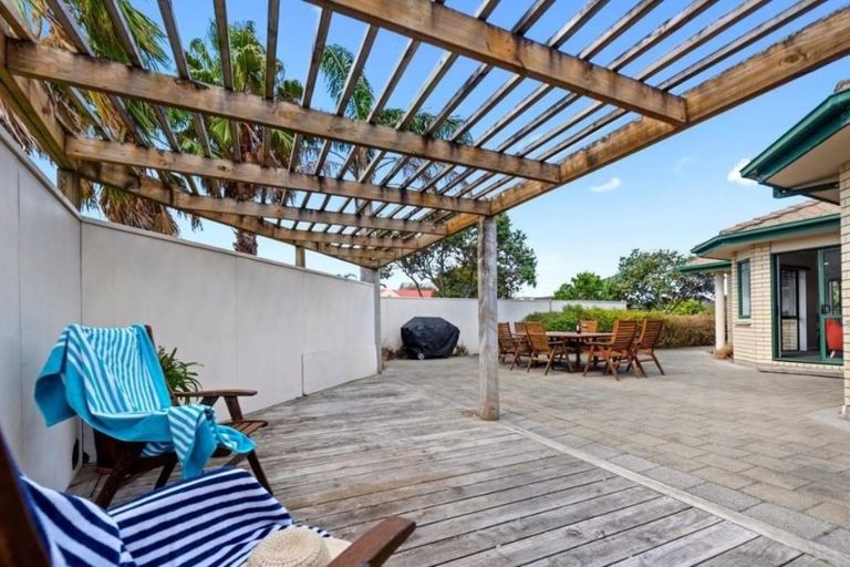 Photo of property in 2 Nautilus Drive, Papamoa Beach, Papamoa, 3118