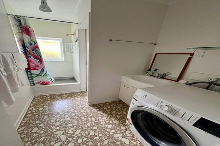 Photo of property in 1/15 Birkley Road, Bayswater, Auckland, 0622