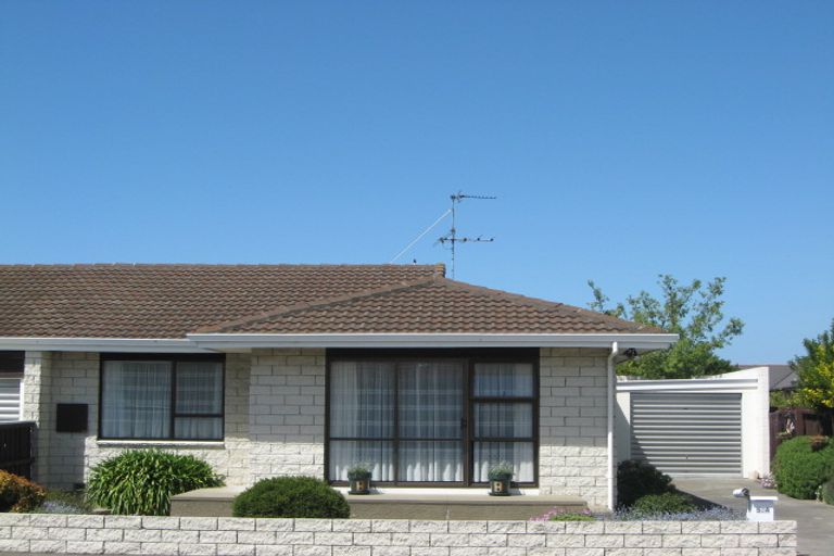 Photo of property in 1/52b Chipping Lane, Redwood, Christchurch, 8051