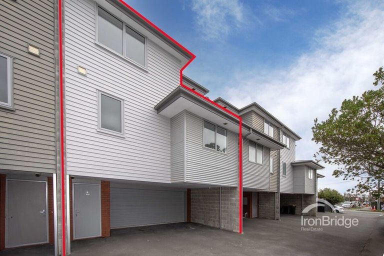Photo of property in 172d Edgeware Road, Edgeware, Christchurch, 8013