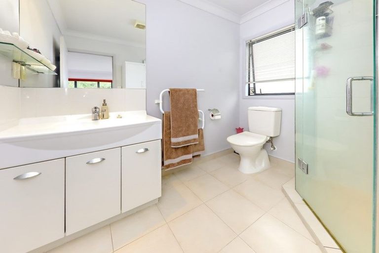 Photo of property in 12 Beirut Court, The Gardens, Auckland, 2105