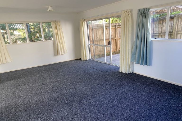 Photo of property in 70 Hellyers Street, Birkdale, Auckland, 0626