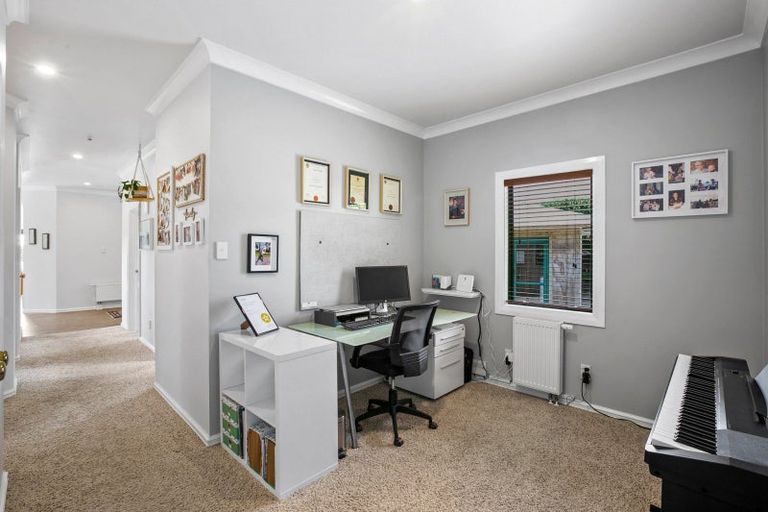 Photo of property in 128 Wairau Road, Oakura, 4314