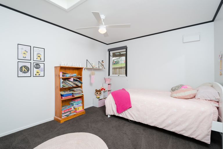 Photo of property in 69 Garfield Road, Helensville, 0800