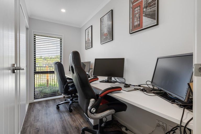 Photo of property in 84 Pakanga Grove, Pyes Pa, Tauranga, 3112